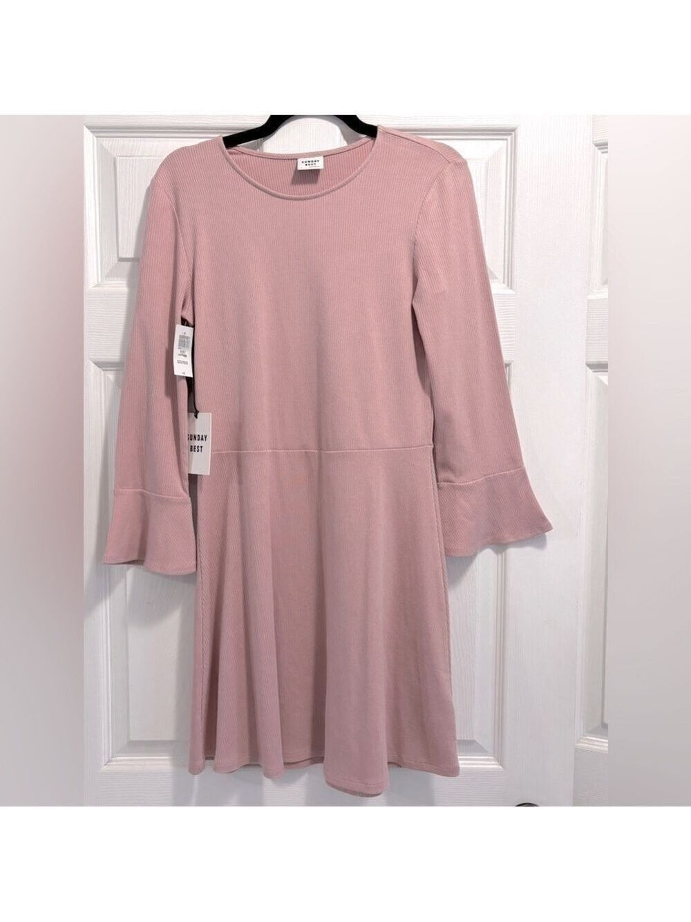 NWT Aritzia Sunday Best Peyton Dress Bell Sleeves in Rose Mauve Size Large NEW